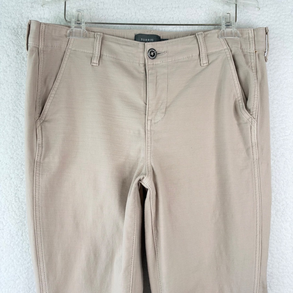 Torrid Khaki Crop Cargo Pants Womens 12S Beige Stretch Drawstring Hem Short